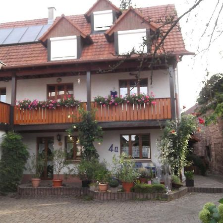 Galerie Ueber Den Gaerten Herbolzheim Exterior foto